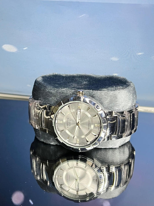 Citizen Silver Chain Watch With Light Grey Dial And Day Date