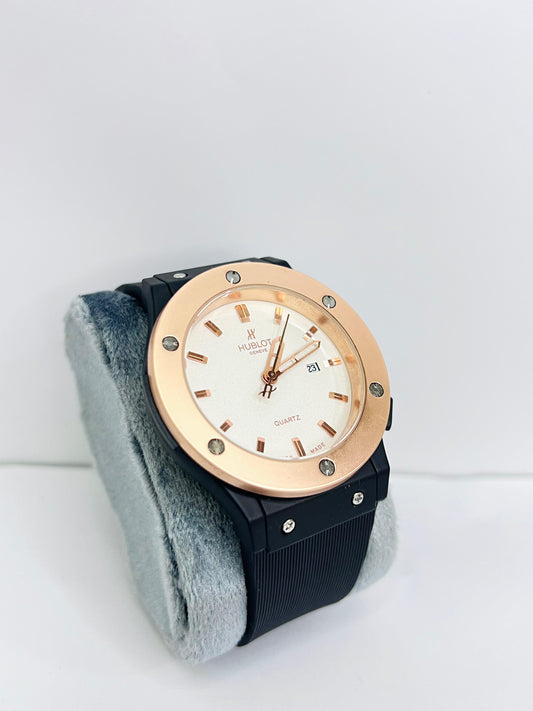 Hublot Black Belt Watch With White Coper Dial And Date